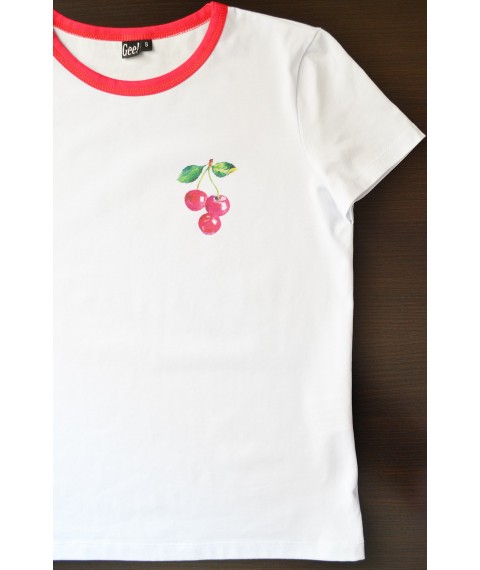 Wei?es T-Shirt mit Kirschen