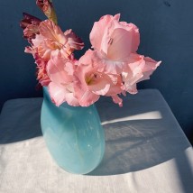 Türkisfarbene Vase aus gehärtetem Glas
