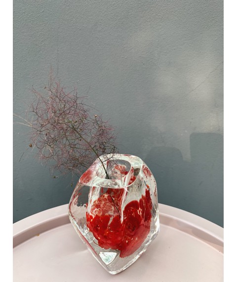 Vase Red ice cube