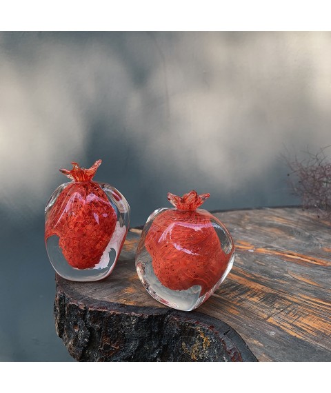 Glass sculpture of Pomegranate