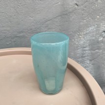 Türkisfarbenes Glas aus gehärtetem Glas