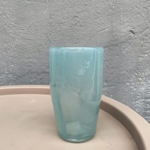 Türkisfarbenes Glas aus gehärtetem Glas