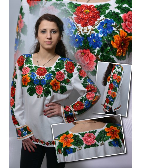  The embroidered shirt is made of handmade beads.