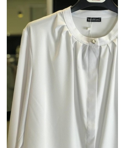 Женская блуза женская белая офисная на стойку Modna KAZKA 8211 48