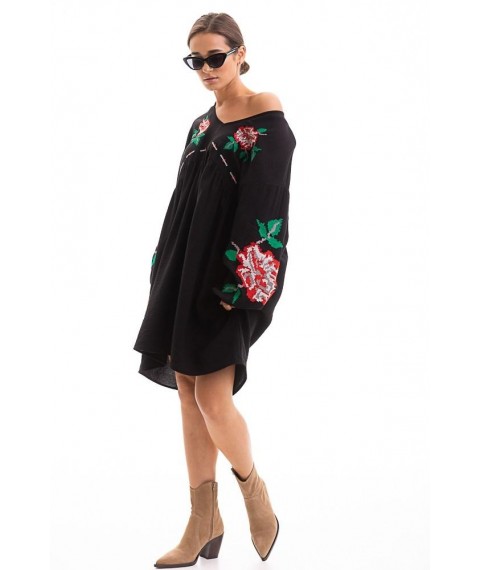 Платье-вышиванка женское с цветами оверсайз черное Modna KAZKA MKAR46628-3 Повседневное платье, ONESIZE