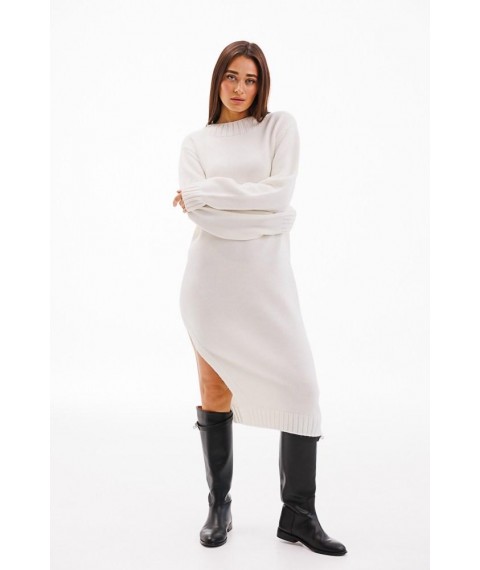 Платье женское вязаное демисезонное с вырезом oversize молочное Modna KAZKA MKAR102057-1 ONESIZE