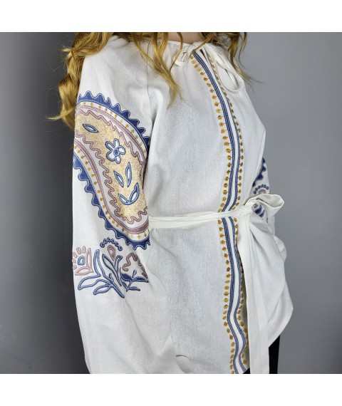 Вышиванка женская с голубым орнаментом молочная Modna KAZKA MKV108/171