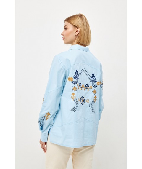 Рубашка женская патриотическая с вышивкой голубая Modna KAZKA MKRM4073-23 48