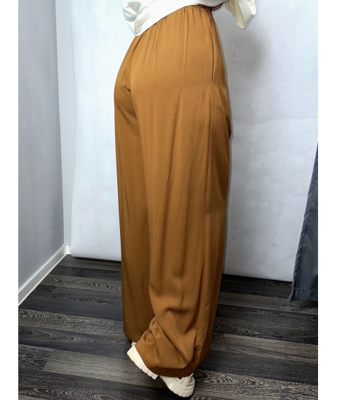 Женские свободные брюки с поясом на резинке карамель Modna KAZKA MKAZ6446-4