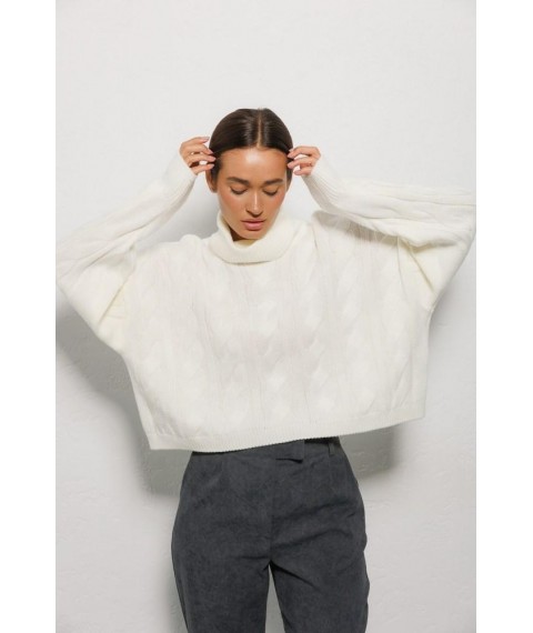 Женский вязаный свитер молочный с крупными косами