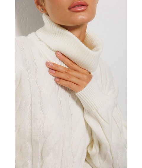 Женский вязаный свитер молочный с крупными косами