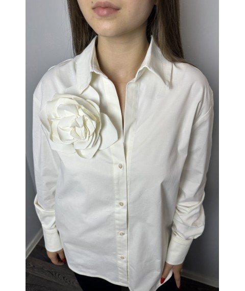 Женская рубашка с украшением молочная Modna KAZKA MKTRG3620-1 42