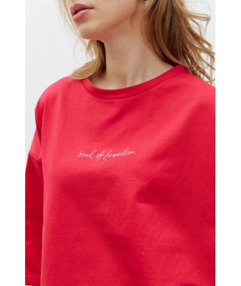 Женская базовая футболка с вышитой надписью красная Modna KAZKA MKRM4173-2