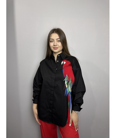 Рубашка женская черная оверсайз с 3D аппликацией Попугай Modna KAZKA MKNK2091-1 48