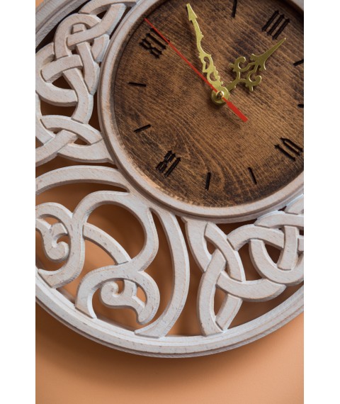 Часы настенные в кельтском стиле
