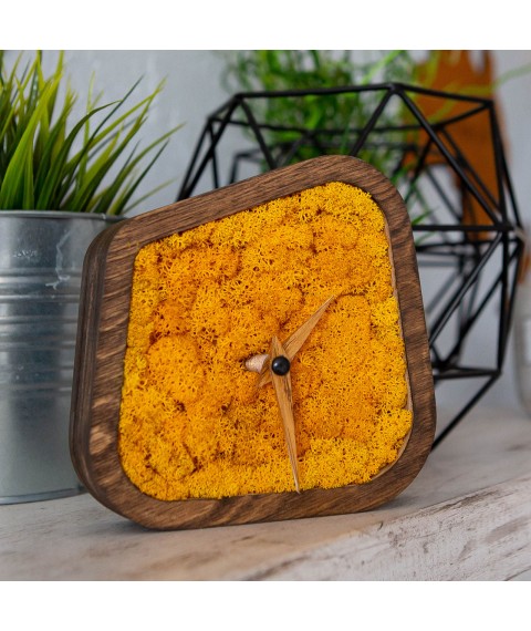 Table clock with moss