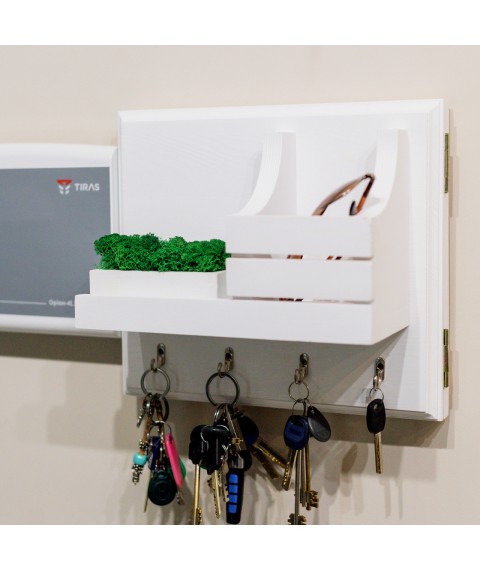 Housekeeper with a shelf. Moss key holder. How to close the flap