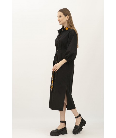 Чорна сукня сорочкового типу з вишивкою Рішет