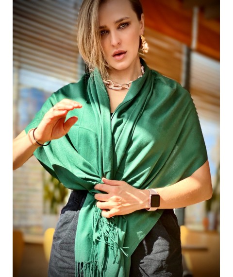 Шарф жіночий демісезонний довгий натуральний з бахромою зелений