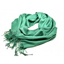 Легкий женский шарф с бахромой зеленый хлопок