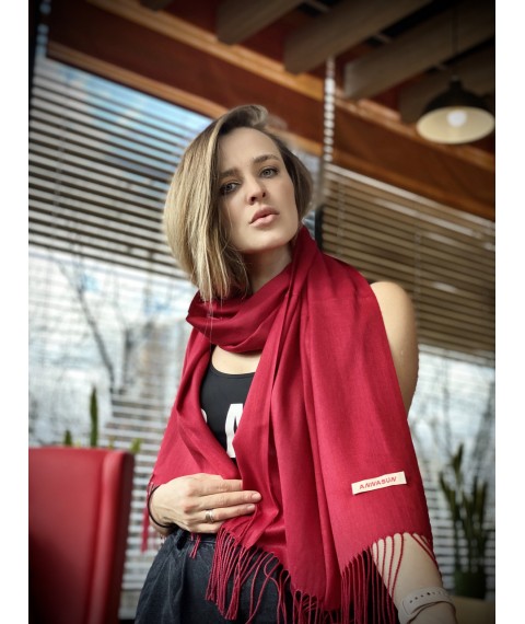 Women's demi-season long natural scarf with fringe burgundy