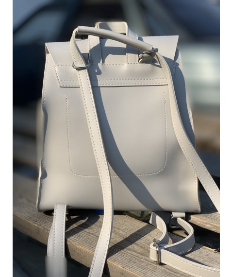Taschenrucksack Mini weiblich auf Knöpfen mit einer Klappe aus Öko-Leder Urban Grey