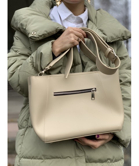 Women's beige medium urban bag made of eco-leather