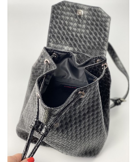 Рюкзак женский городской средний с клапаном с затяжкой на кнопке легкий  мягкий из экокожи плетеный черный