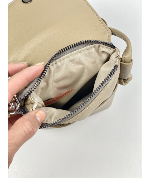 Damen Clutch Tasche für Telefon mit einem Schloss auf einem langen Griff beige