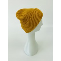 Желтая женская классическая шапка с двойным подворотом из ангоры зимняя