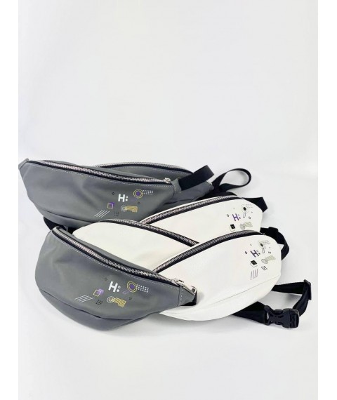 Tailoring of fanny packs of bananas with a campaign logo to order