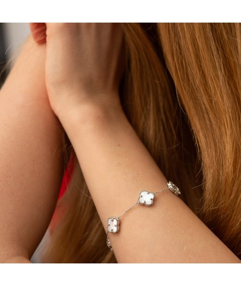 "Clover" bracelet with mother-of-pearl (white gold) b05441 Onix 19