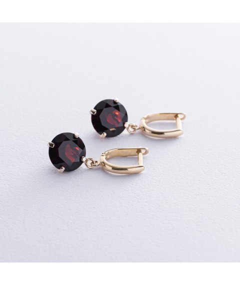 Gold earrings "Attraction" with pyrope s08699 Onix