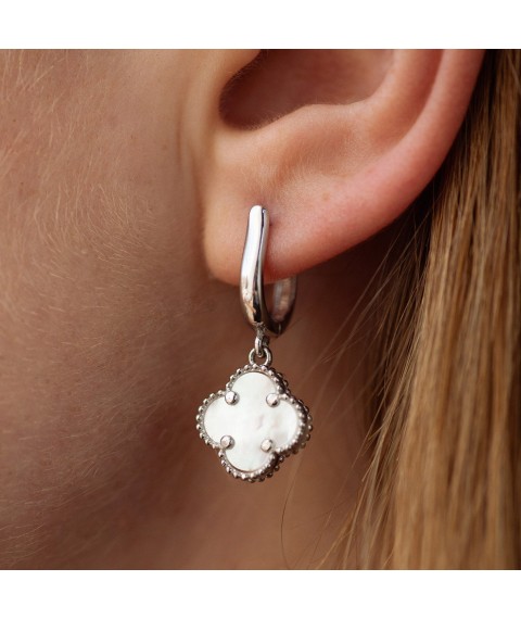 Silver earrings "Clover" with mother of pearl 123361 Onyx