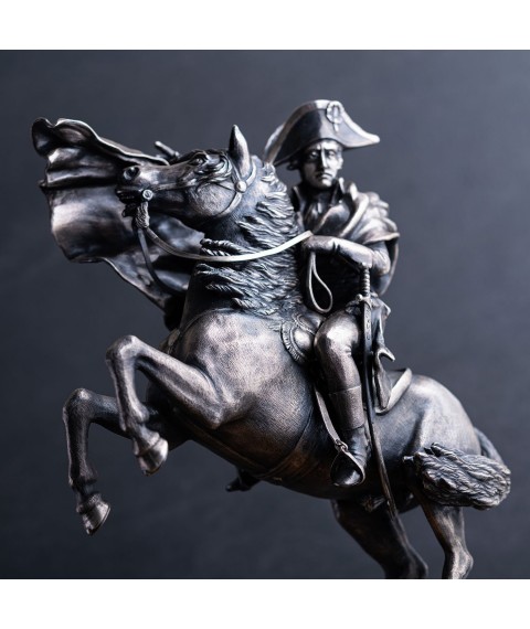 Срібна фігура ручної роботи "Наполеон Бонапарт на коні" 23099 Онікс
