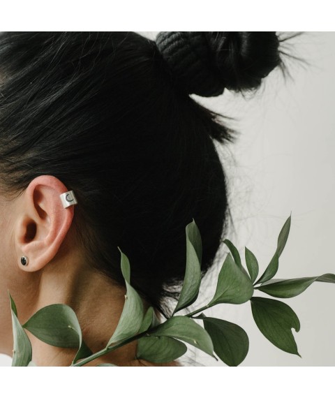 Silver earring-cuff "Moon" (matte) 122703l Onyx