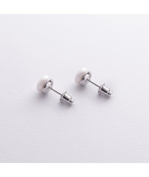 Silver stud earrings (cult. fresh pearls) 8 mm 121025 Onyx
