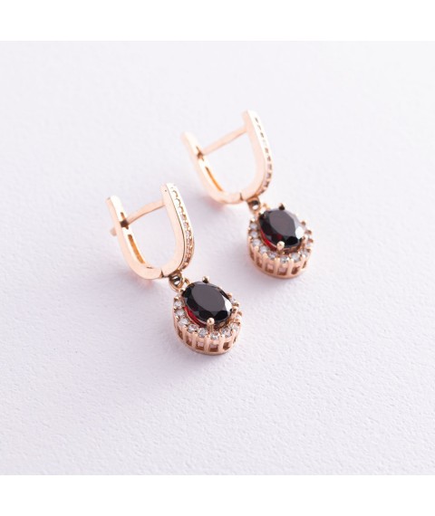 Gold earrings with pyrope (garnet) and cubic zirconia s01487p Onyx