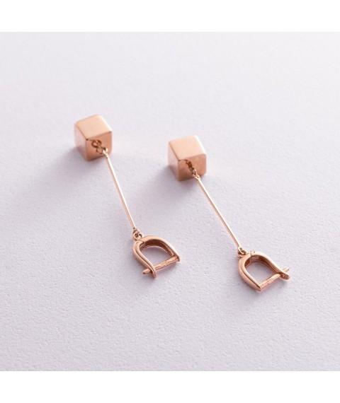 Gold earrings with cubes s05654 Onyx