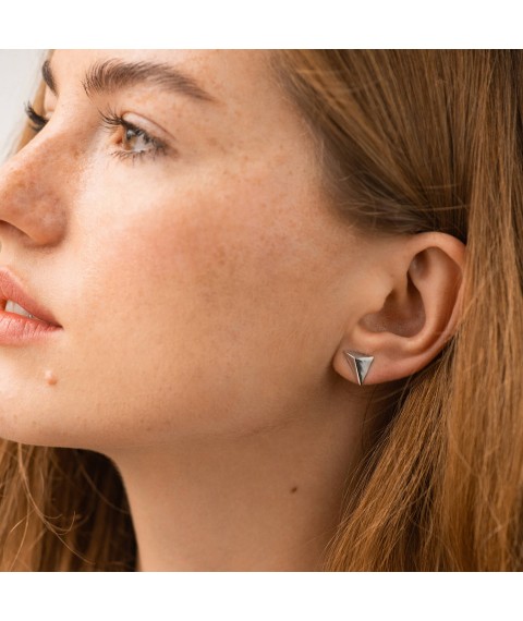 Earrings - studs "Pyramid" in white gold s08088 Onyx