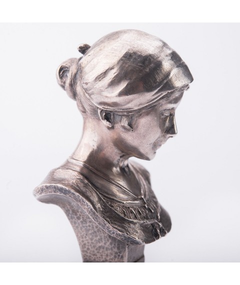 Handmade silver figure "Bust of a girl in a headscarf" ser00025 Onix