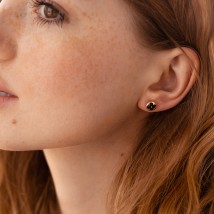 Asymmetrical gold earrings - studs "Clover" (enamel) 311383100 Onyx