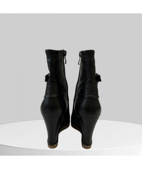 Ботинки женские Betty Pretty из натуральной кожи черные JH088