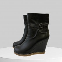 Ботинки женские Betty Pretty из натуральной кожи черные JH088