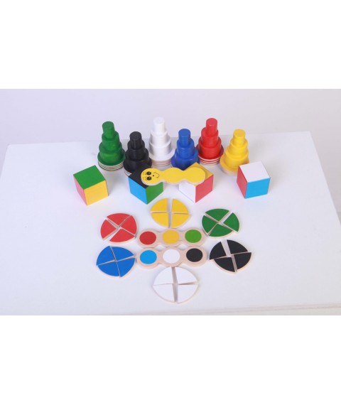 The HEGA Montessori set 1 is the largest game development color in a box of 73 elements