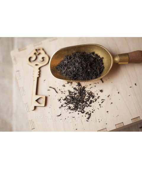Чай чорний ароматизований Суниця з вершками, 200г.
