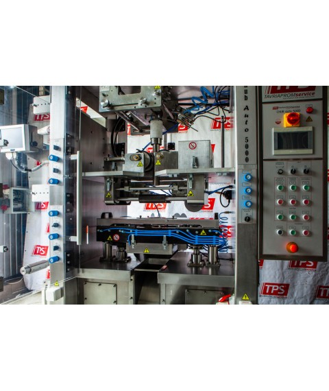 Автоматическая машина фасовки жидких и вязких продуктов в упаковку  тубы  "ЧАБ" , ЧА - 5000 (от производителя)