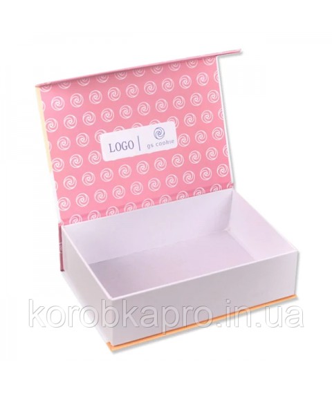 Palette box with logo on magnets, ribbons