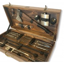 Set of MAMMOTH Gorillas BBQ skewers in a wooden box