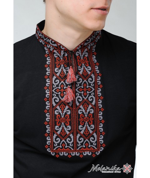 Модная мужская вышитая футболка темного цвета «Король Данило (вишневая вышивка)»